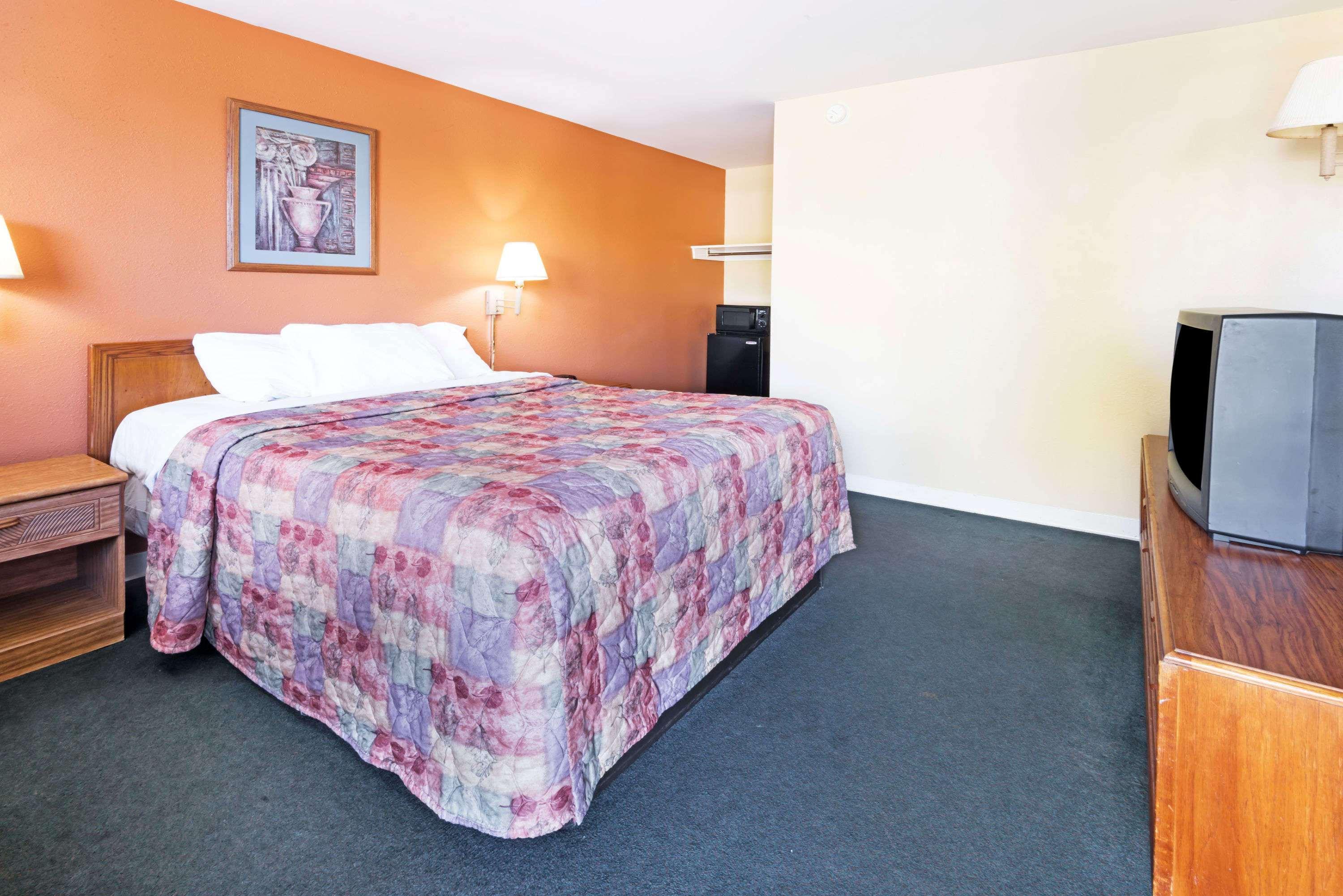 Days Inn By Wyndham Henrietta/Rochester Area Eksteriør bilde